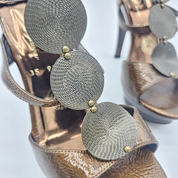 Women's Bronze Strappy High Heel Sandals, Size 5.5 - Picture 5 of 10